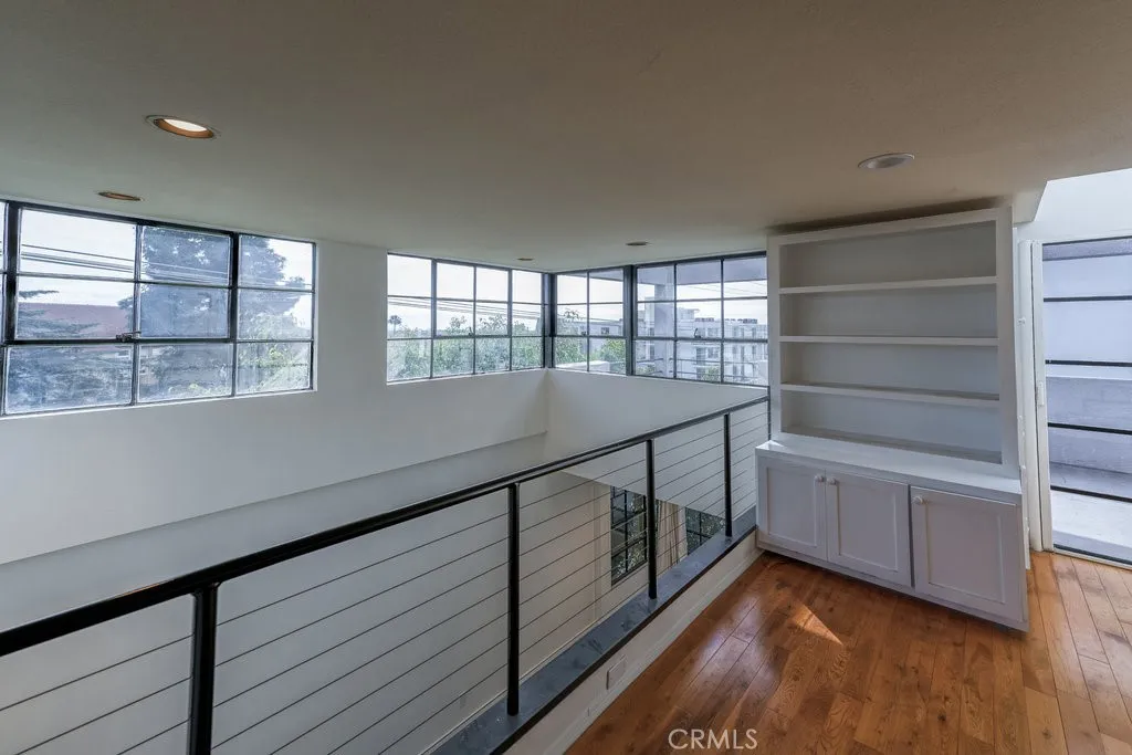 11817 Texas 1, Los Angeles, California 90025 home-pic-20