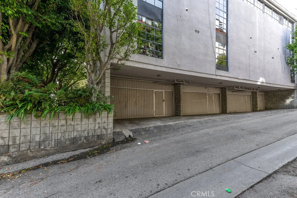 11817 Texas 1, Los Angeles, California 90025 home-pic-23