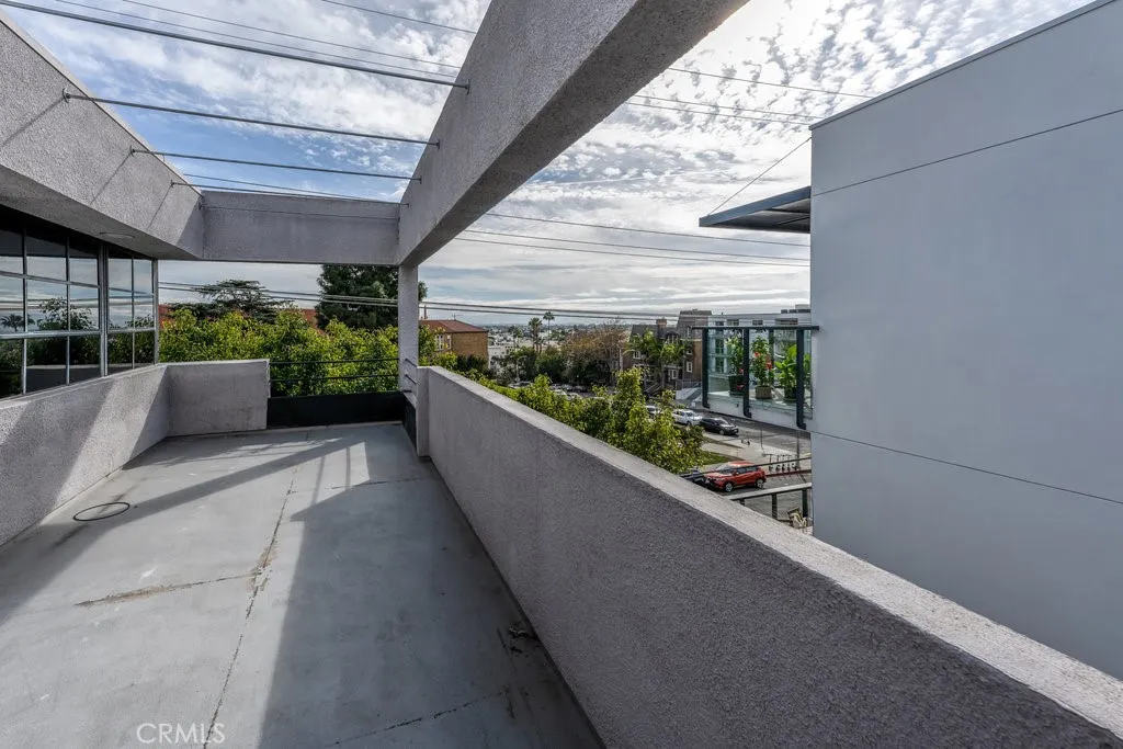 11817 Texas 1, Los Angeles, California 90025 home-pic-21