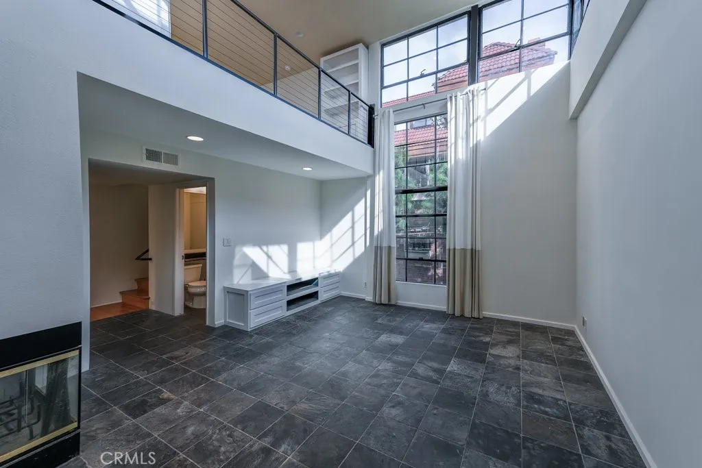 11817 Texas 1, Los Angeles, California 90025 home-pic-11