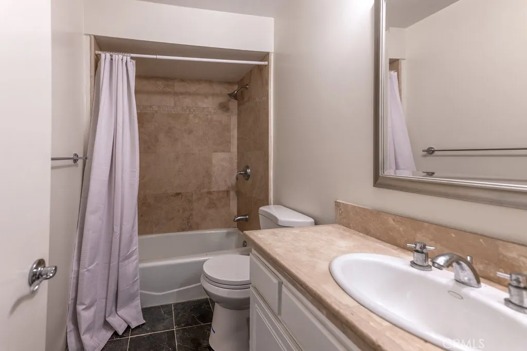11817 Texas 1, Los Angeles, California 90025 home-pic-9