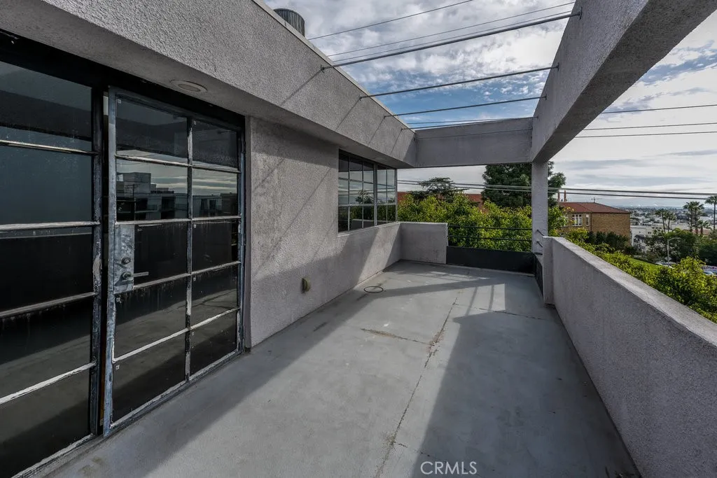 11817 Texas 1, Los Angeles, California 90025 home-pic-22