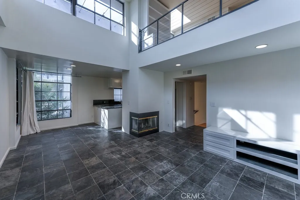11817 Texas 1, Los Angeles, California 90025 home-pic-0