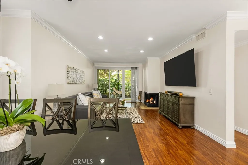 2542 W Macarthur Boulevard 143, Santa Ana, California 92704 home-pic-1