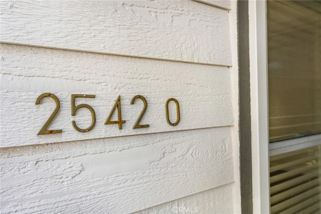 2542 W Macarthur Boulevard 143, Santa Ana, California 92704 home-pic-6