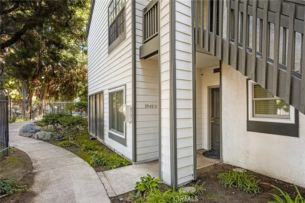 2542 W Macarthur Boulevard 143, Santa Ana, California 92704 home-pic-4