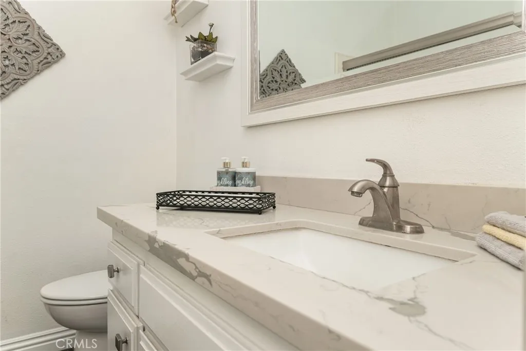2542 W Macarthur Boulevard 143, Santa Ana, California 92704 home-pic-27