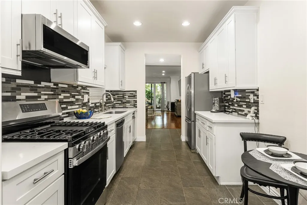2542 W Macarthur Boulevard 143, Santa Ana, California 92704 home-pic-20
