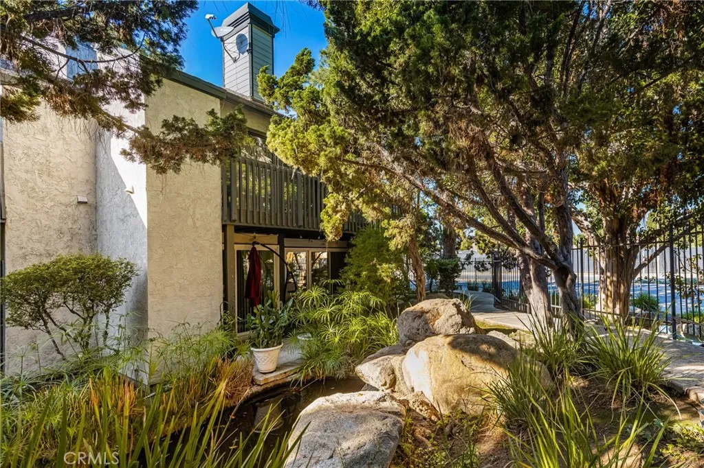 2542 W Macarthur Boulevard 143, Santa Ana, California 92704 home-pic-38
