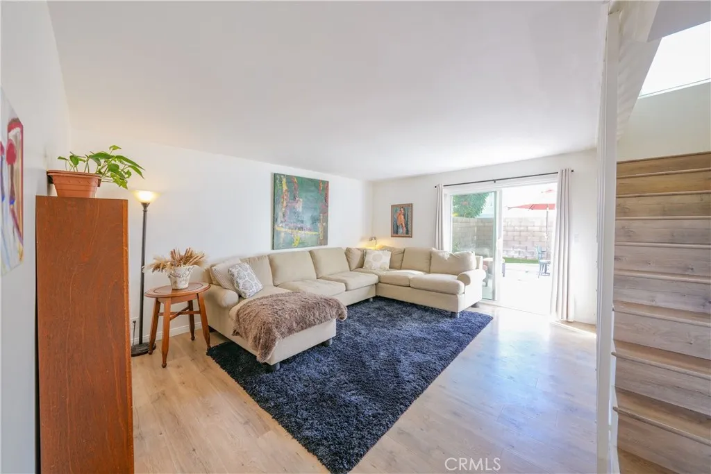 367 Grenible Lane, Costa Mesa, California 92627 home-pic-4