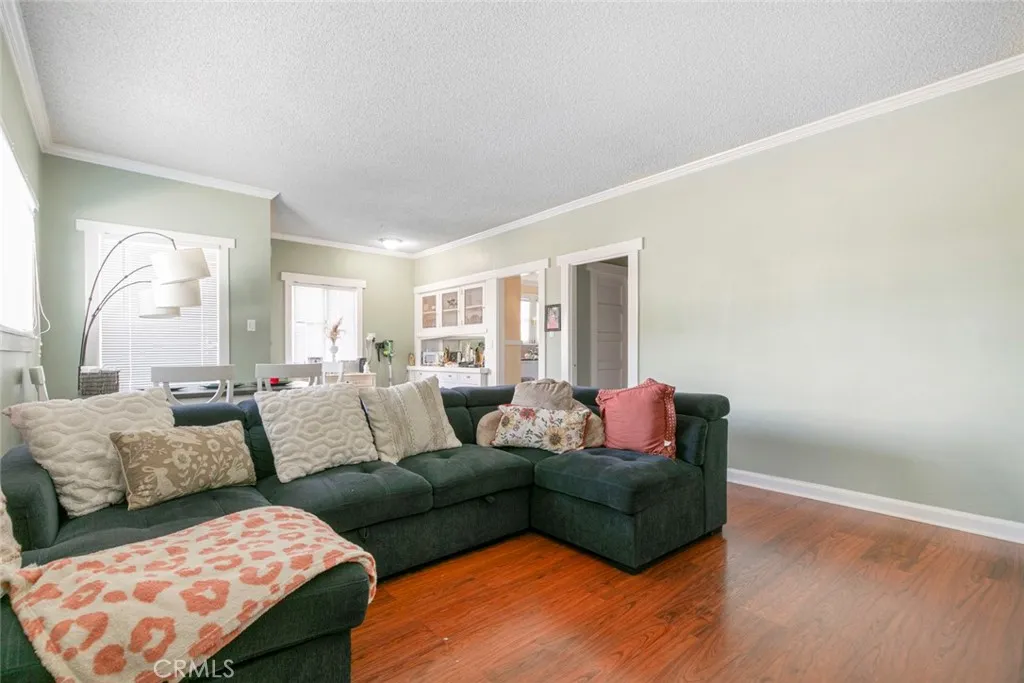 408 E Del Mar Boulevard, Pasadena, California 91101 home-pic-8