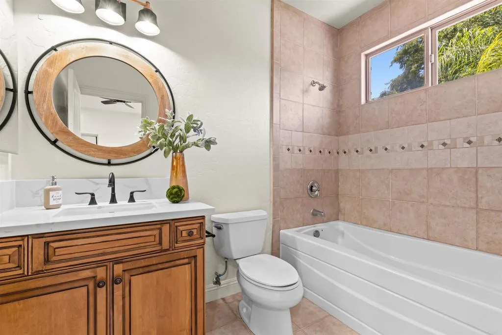 101 Lion Cir, Chula Vista, California 91910 home-pic-63