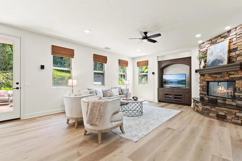 101 Lion Cir, Chula Vista, California 91910 home-pic-21