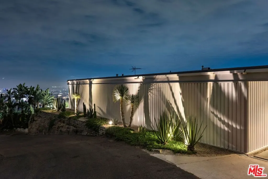 , Los Angeles, California 90069 home-pic-6