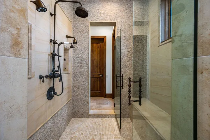 113-web-or-mls-BA_CanyonView_1125_OPMG_1