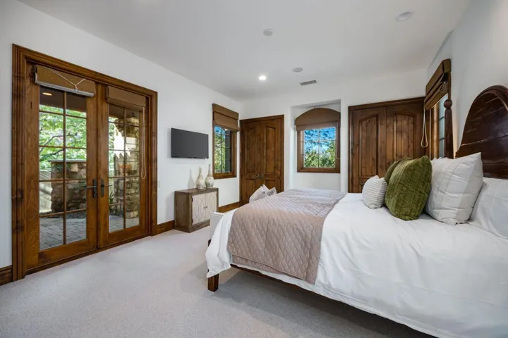 139-web-or-mls-BA_CanyonView_1125_OPMG_1