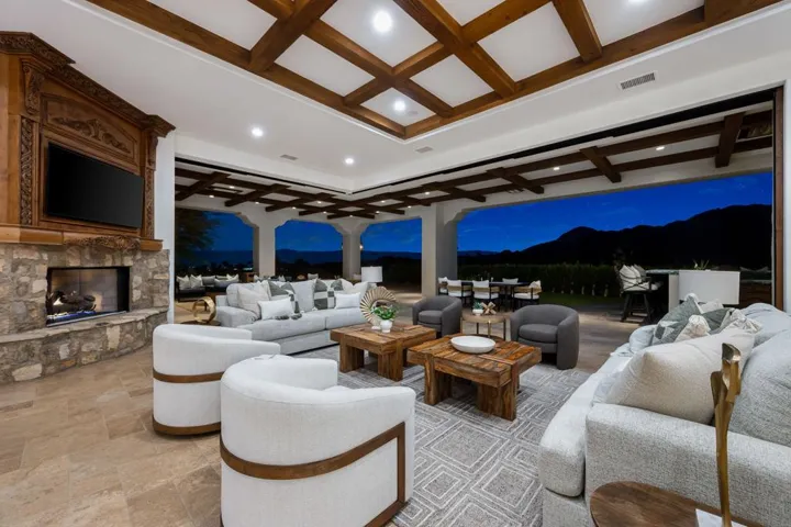 28-web-or-mls-BA_CanyonView_1125_OPMG_02