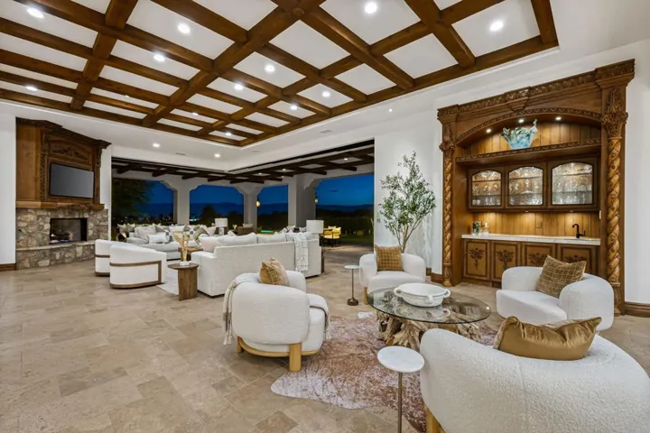 27-web-or-mls-BA_CanyonView_1125_OPMG_02