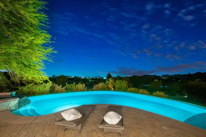 44-web-or-mls-BA_CanyonView_1125_OPMG_04
