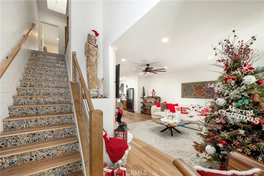 7401 Seabluff, Huntington Beach, California 92648 home-pic-2