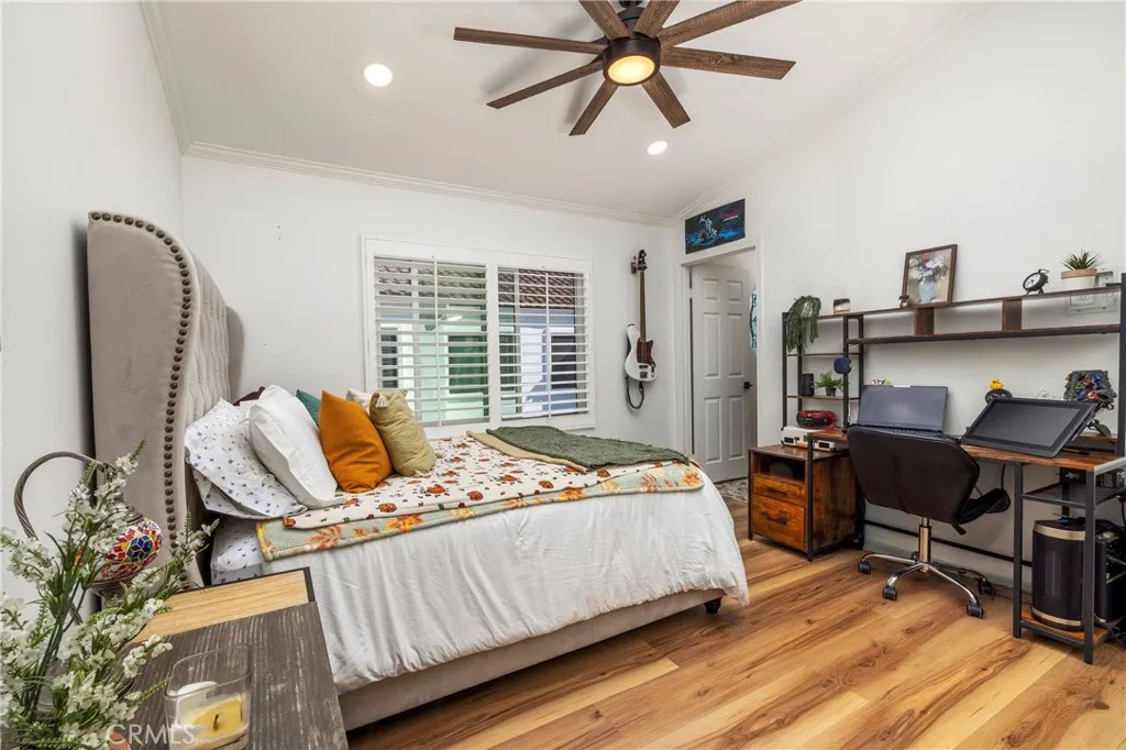 7401 Seabluff, Huntington Beach, California 92648 home-pic-18