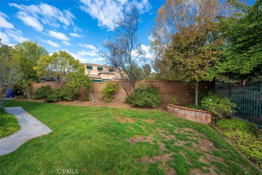 23705 Western Cedar Court, Valencia, California 91354 home-pic-26