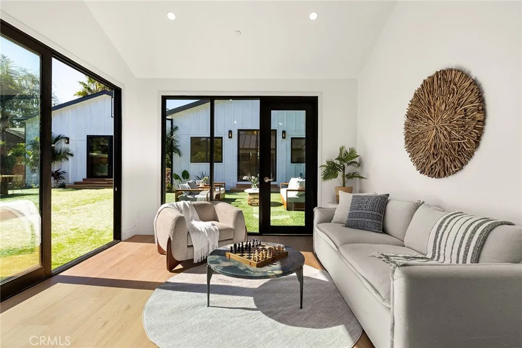 5750 Stansbury, Sherman Oaks, California 91401 home-pic-37