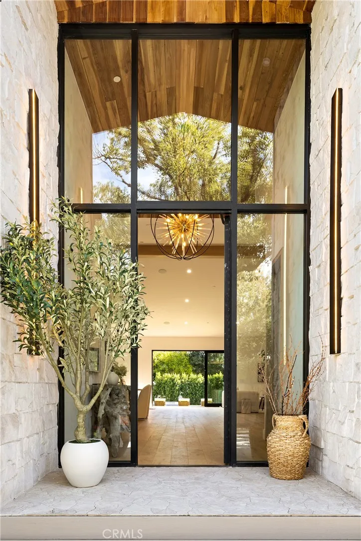 5750 Stansbury, Sherman Oaks, California 91401 home-pic-2