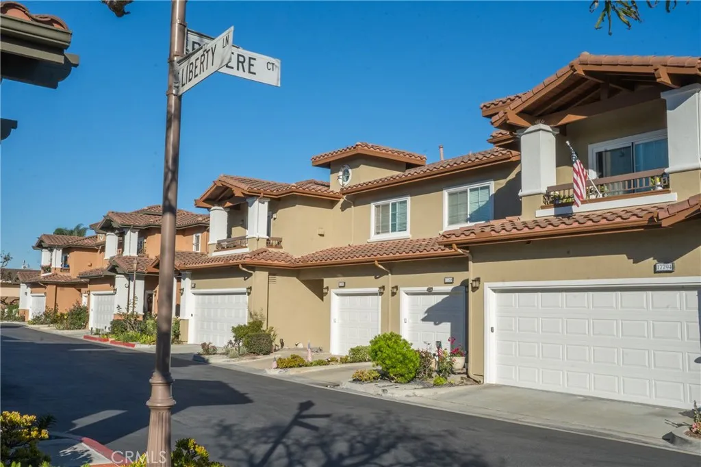 17782 Liberty, Fountain Valley, California 92708 home-pic-22