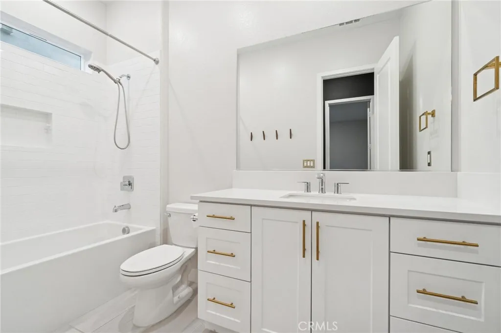 27237 Bush Mallow Court, Valencia, California 91381 home-pic-19