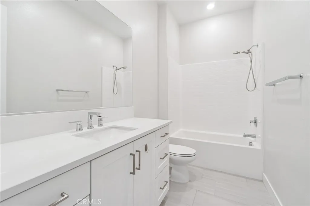 27237 Bush Mallow Court, Valencia, California 91381 home-pic-33