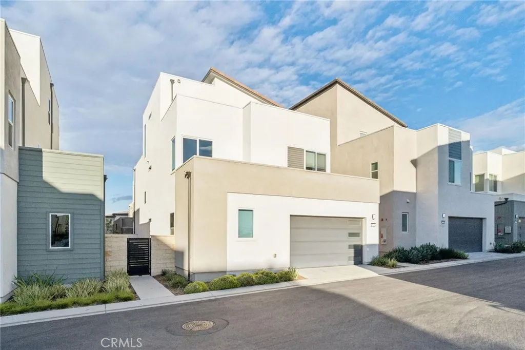 27237 Bush Mallow Court, Valencia, California 91381 home-pic-1