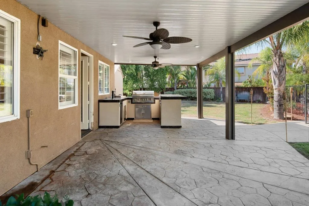 23600 Desert Oak Ln, Murrieta, California 92562 home-pic-2