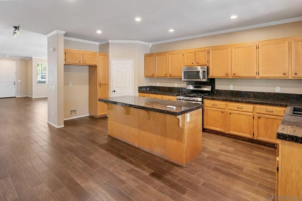 23600 Desert Oak Ln, Murrieta, California 92562 home-pic-15