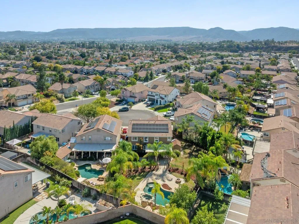 23600 Desert Oak Ln, Murrieta, California 92562 home-pic-39