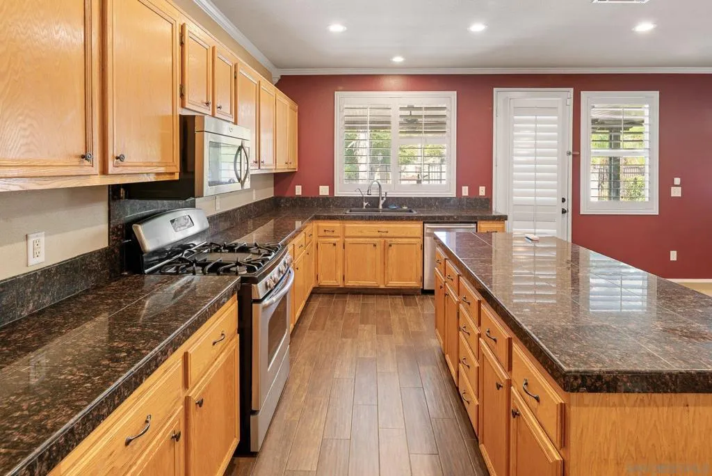 23600 Desert Oak Ln, Murrieta, California 92562 home-pic-17