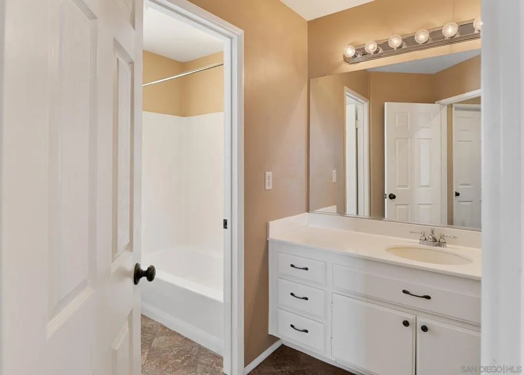 23600 Desert Oak Ln, Murrieta, California 92562 home-pic-34