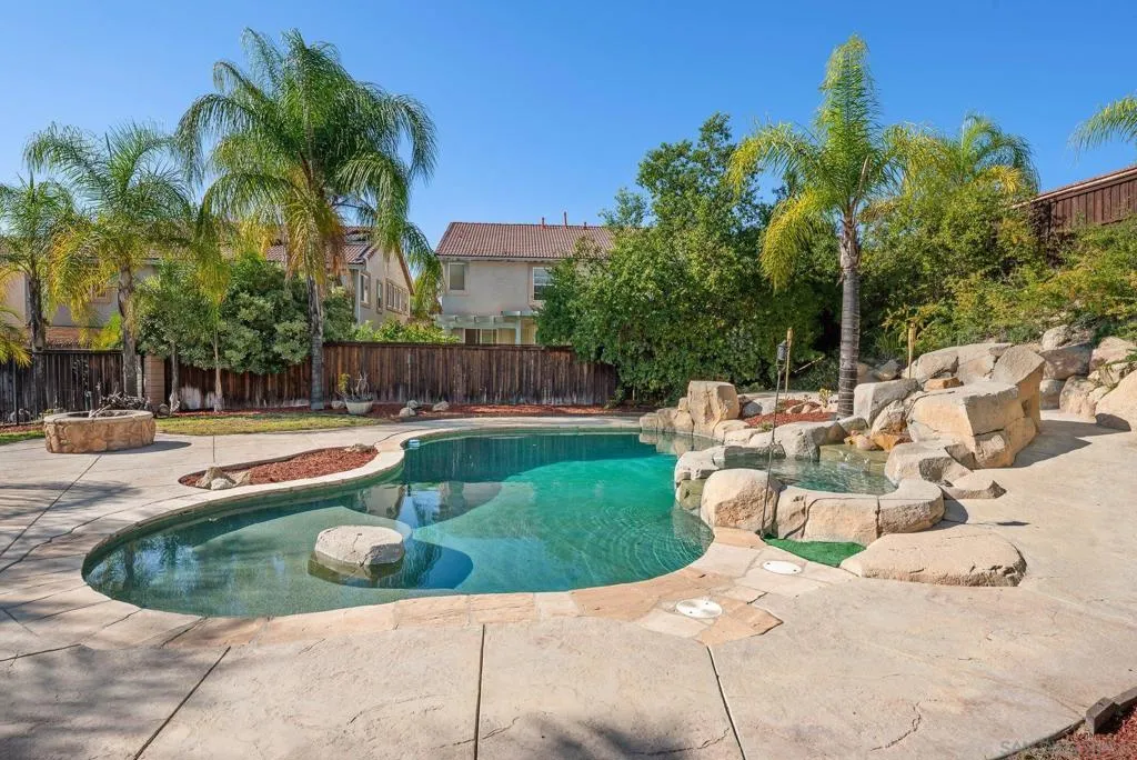 23600 Desert Oak Ln, Murrieta, California 92562 home-pic-1