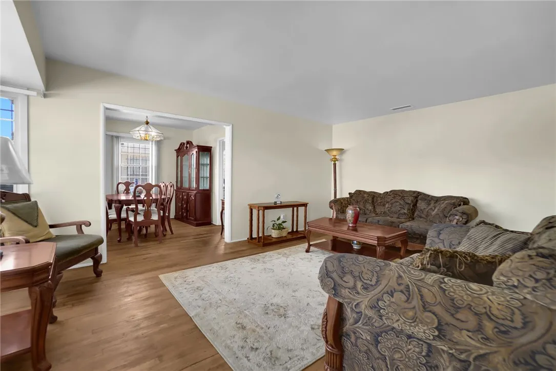 3336 W 118th, Inglewood, California 90303 home-pic-1