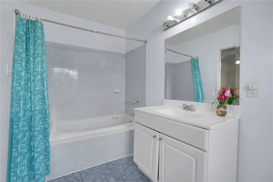3336 W 118th, Inglewood, California 90303 home-pic-23