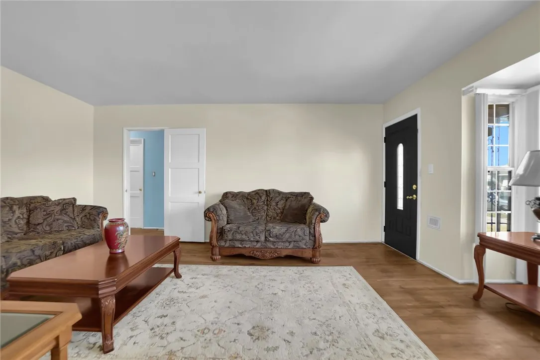 3336 W 118th, Inglewood, California 90303 home-pic-3
