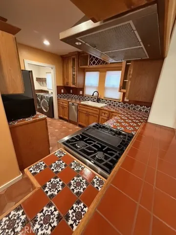 181 Corona, Long Beach, California 90803