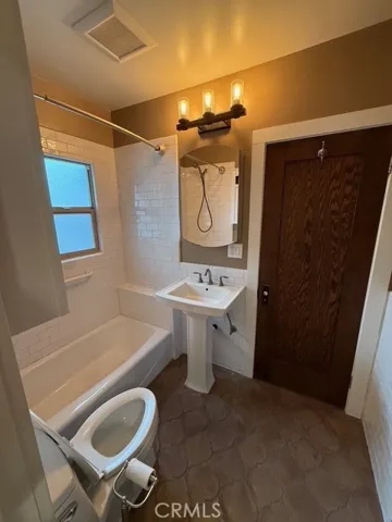 181 Corona, Long Beach, California 90803
