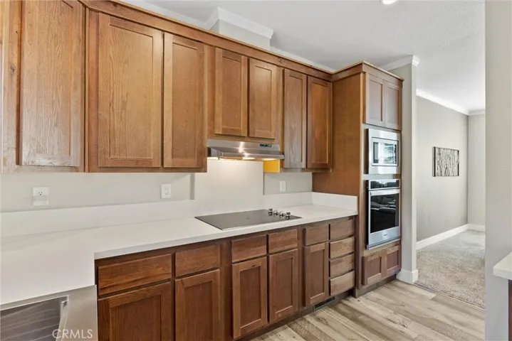 Plenty of Cabinets and Countertops..!