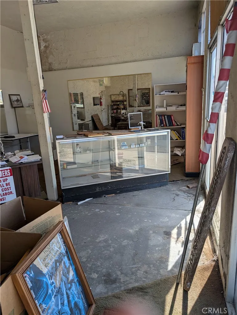 1071 Center Street, Riverside, California 92507 home-pic-9