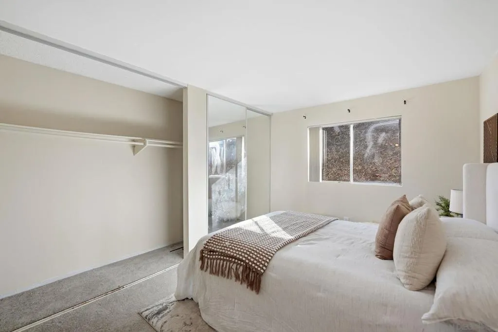 3557 Kenora Dr  home-pic-11
