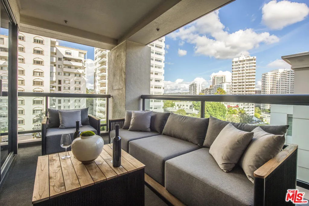 10724 Wilshire Boulevard 505, Los Angeles, California 90024 home-pic-7