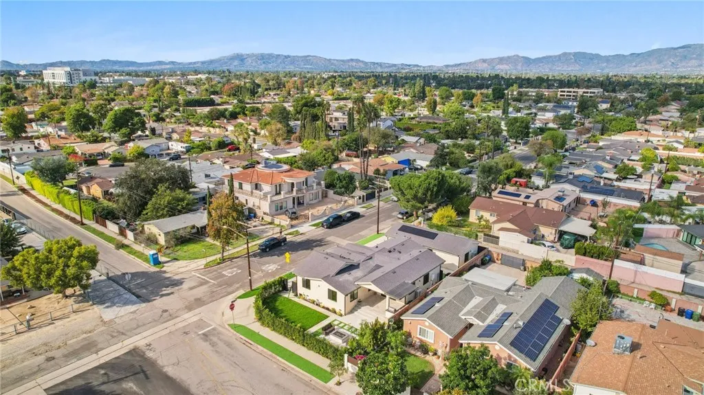 8006 Lloyd Avenue, North Hollywood, California 91605 home-pic-55