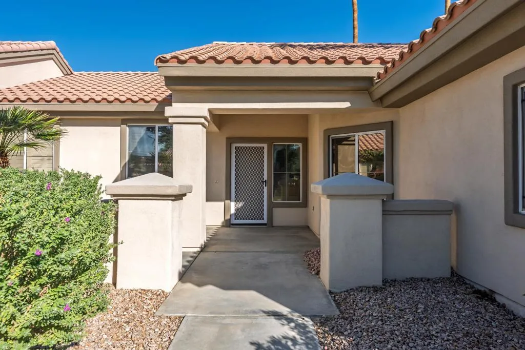 78332 Yucca Blossom Drive, Palm Desert, California 92211 home-pic-4