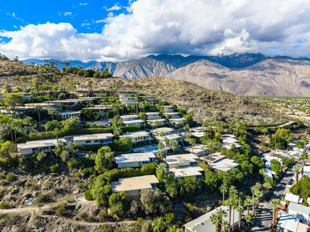 2014 Southridge Drive, Palm Springs, California 92264 home-pic-28
